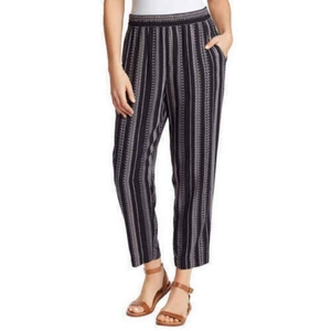 Jessica Simpson Capris‎ Pants Size M